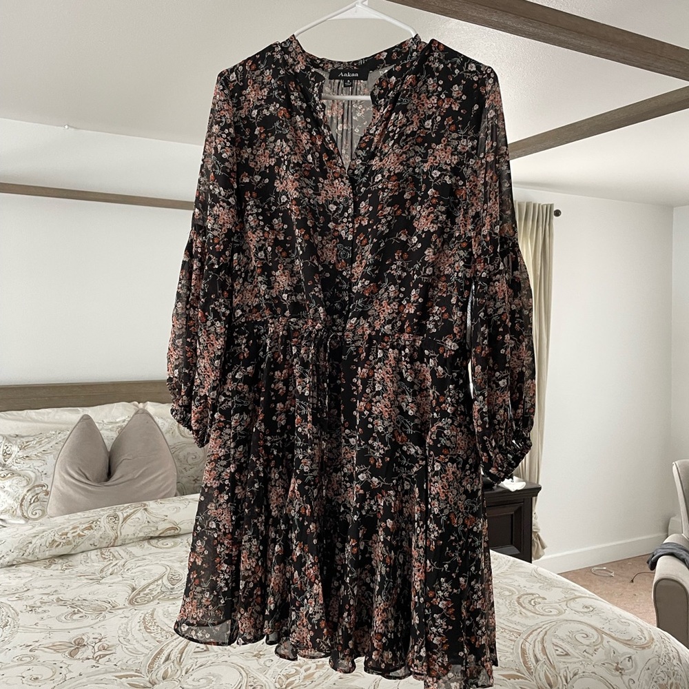 Dress - Picture 6 of 6